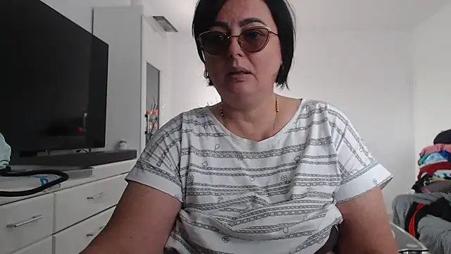 Amandamuller1982 online show from October 5, 10:06 am