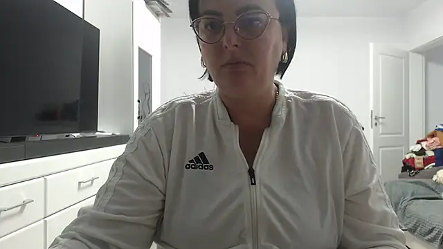 Snapshot of Amandamuller1982 chatting on November 2, 3:39 pm Amandamuller1982 online show from November 2, 3:39 pm