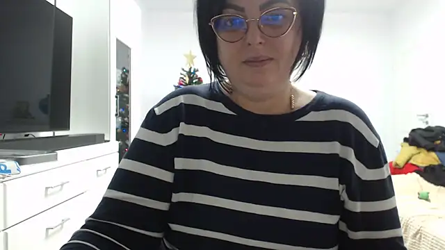 Amandamuller1982 online show from December 14, 8:58 pm