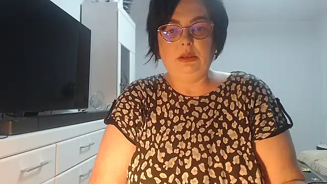 Amandamuller1982 online show from May 6, 8:46 pm