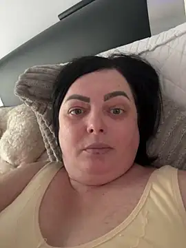 Amandamuller1982 online show from February 12, 8:27 am