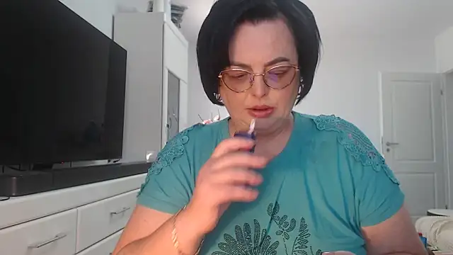 Amandamuller1982 online show from May 11, 9:32 am