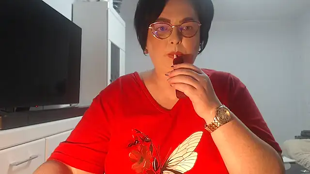 Amandamuller1982 online show from April 30, 8:57 pm