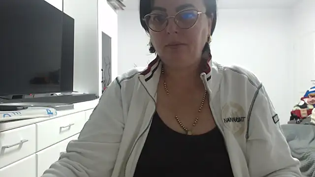 Snapshot of Amandamuller1982 chatting on November 6, 8:57 pm Amandamuller1982 online show from November 6, 8:57 pm