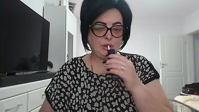 Snapshot of Amandamuller1982 chatting on July 8, 5:52 am Amandamuller1982 online show from July 8, 5:52 am