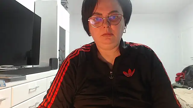 Amandamuller1982 online show from March 19, 8:09 pm