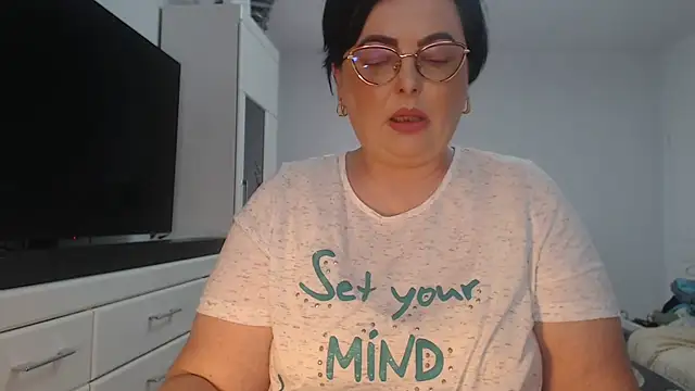 Amandamuller1982 online show from April 26, 2:03 pm