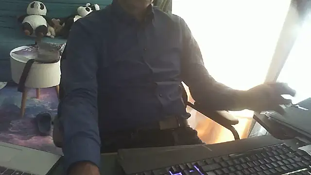 Snapshot of shyfrenchcock1 chatting on June 29, 8:32 am shyfrenchcock1 online show from June 29, 8:32 am