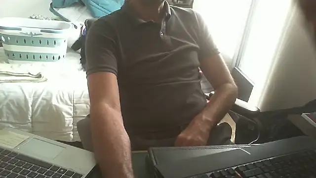 Snapshot of shyfrenchcock1 chatting on July 15, 9:27 am shyfrenchcock1 online show from July 15, 9:27 am
