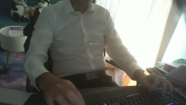 Snapshot of shyfrenchcock1 chatting on June 8, 7:42 am shyfrenchcock1 online show from June 8, 7:42 am