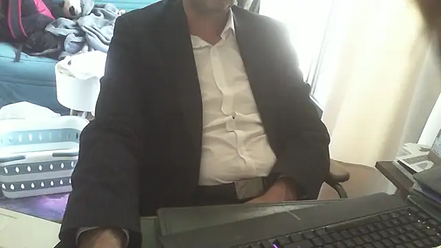 shyfrenchcock1 online show from May 12, 1:50 pm