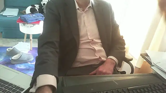 Snapshot of shyfrenchcock1 chatting on March 3, 7:35 am shyfrenchcock1 online show from March 3, 7:35 am