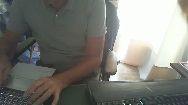 Snapshot of shyfrenchcock1 chatting on July 6, 12:45 pm shyfrenchcock1 online show from July 6, 12:45 pm