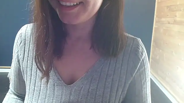 Snapshot of NovaBabe21 chatting on October 1, 10:35 pm NovaBabe21 online show from October 1, 10:35 pm