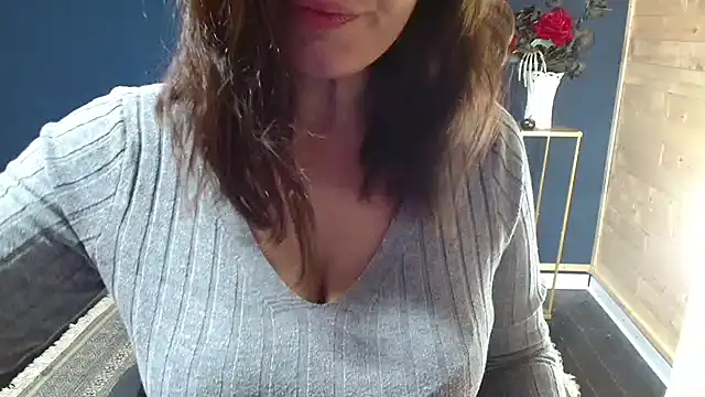 Snapshot of NovaBabe21 chatting on October 23, 9:13 pm NovaBabe21 online show from October 23, 9:13 pm