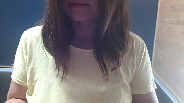 Snapshot of NovaBabe21 chatting on October 12, 5:31 am NovaBabe21 online show from October 12, 5:31 am