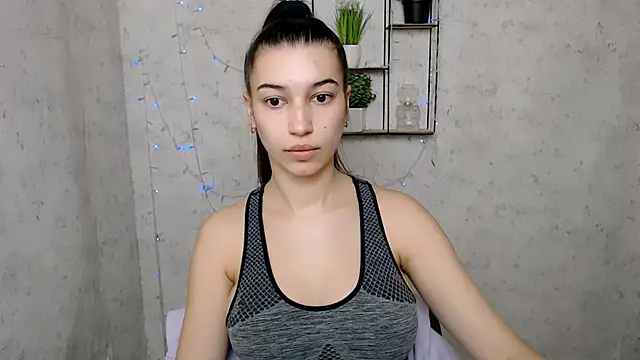 KarolinaRosse  online show from March 18, 6:50 am