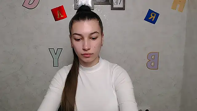 KarolinaRosse  online show from March 11, 7:03 am