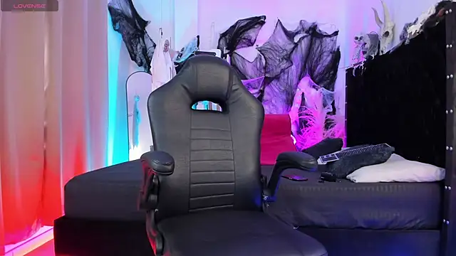 Snapshot of Duriel_ chatting on November 1, 7:52 pm Duriel online show from November 1, 7:52 pm