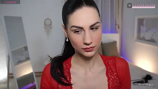 ZoeeZolton online show from January 24, 11:59 am