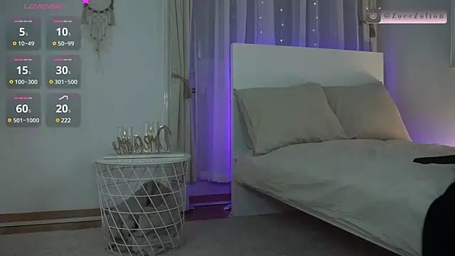 ZoeeZolton online show from February 23, 7:49 pm