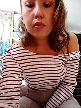 Snapshot of VIOLETA-25_ chatting on October 11, 3:24 pm VIOLETA-25 online show from October 11, 3:24 pm