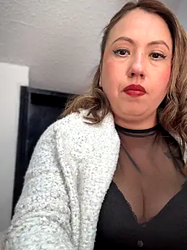 Snapshot of VIOLETA-25_ chatting on October 20, 3:01 pm VIOLETA-25 online show from October 20, 3:01 pm