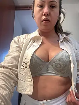 VIOLETA-25  online show from November 10, 11:59 am