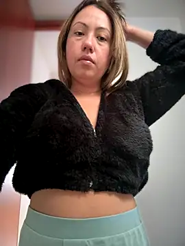 VIOLETA-25  online show from November 20, 12:06 pm