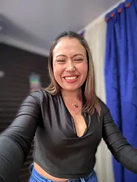 VIOLETA-25  online show from December 1, 2:51 pm