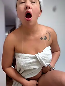 VIOLETA-25  online show from March 26, 3:10 pm