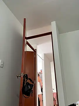 VIOLETA-25  online show from April 14, 3:06 pm