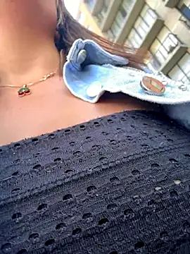 VIOLETA-25  online show from November 22, 3:33 pm