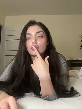 Sweet Khalifa  online show from February 1, 3:39 pm