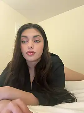 Sweet Khalifa  online show from December 10, 2:17 pm