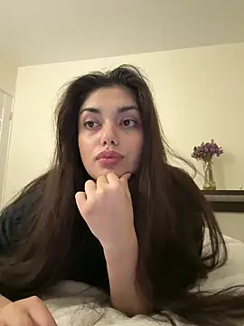 Sweet Khalifa  online show from December 13, 6:05 pm