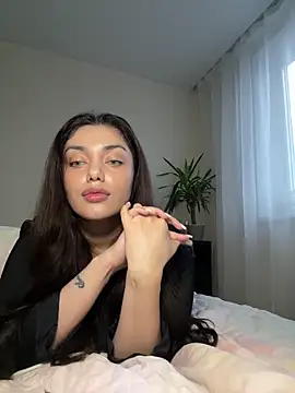 Sweet Khalifa  online show from January 18, 1:08 pm