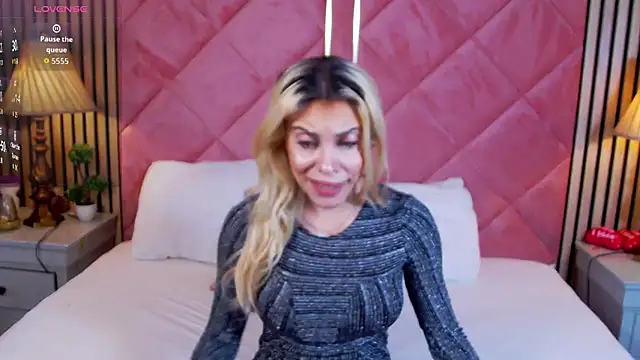 LaraAddison online show from September 26, 5:36 am