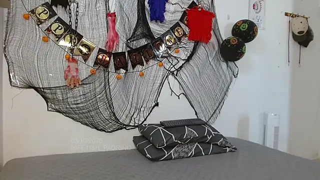 Snapshot of fetish_padrino chatting on October 3, 2:07 pm fetish padrino online show from October 3, 2:07 pm