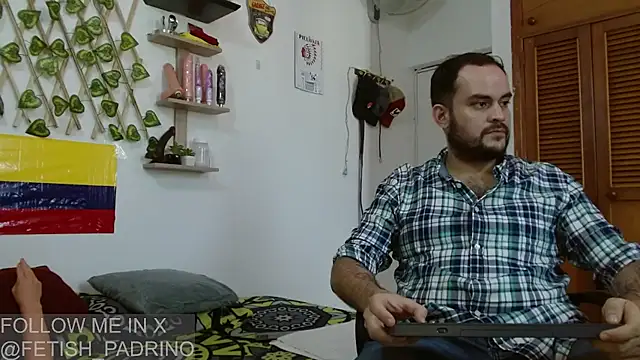 Snapshot of fetish_padrino chatting on March 14, 3:03 pm fetish padrino online show from March 14, 3:03 pm