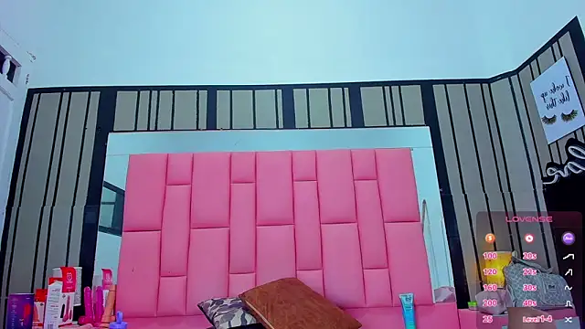 Snapshot of Ashleimoss chatting on March 13, 2:33 pm Ashleimoss online show from March 13, 2:33 pm