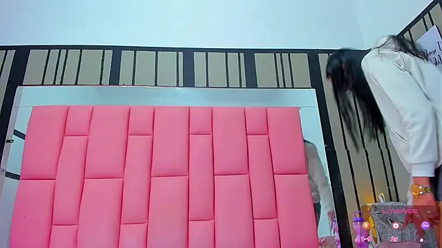 Snapshot of Ashleimoss chatting on March 12, 11:43 am Ashleimoss online show from March 12, 11:43 am