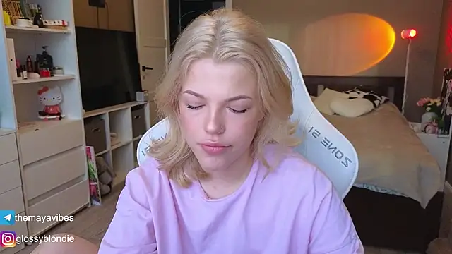 Maya Rave online show from April 13, 4:16 am