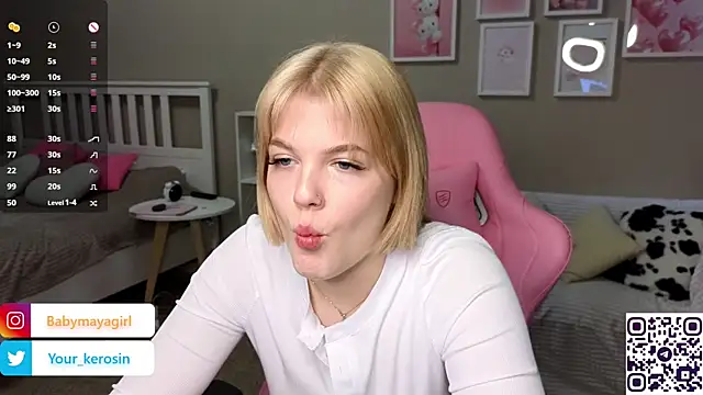 Snapshot of Maya_Rave chatting on February 26, 6:40 am Maya Rave online show from February 26, 6:40 am