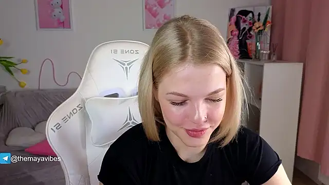 Maya Rave online show from March 11, 3:44 am