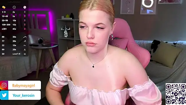 Snapshot of Maya_Rave chatting on March 10, 7:00 am Maya Rave online show from March 10, 7:00 am