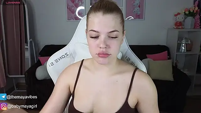 Snapshot of Maya_Rave chatting on November 6, 5:11 am Maya Rave online show from November 6, 5:11 am