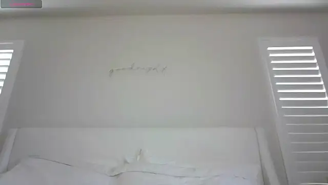 mixedasiangirl online show from September 26, 6:37 pm