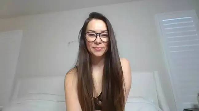 mixedasiangirl online show from March 19, 5:28 pm
