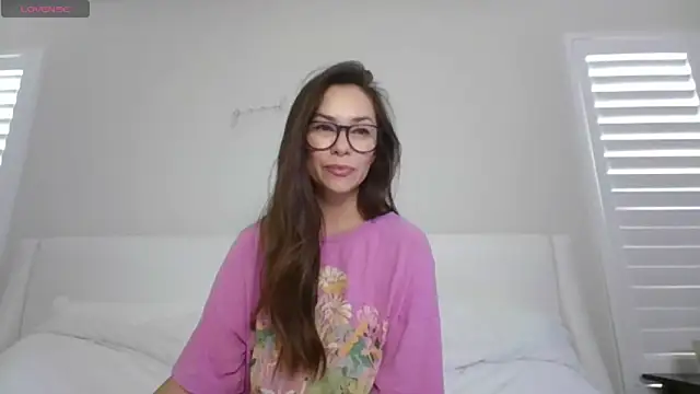 mixedasiangirl online show from September 24, 6:36 pm